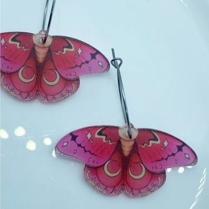 NEW Summertime Moth Resin Earrings